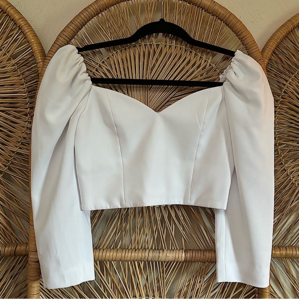 Alice + Olivia white sleeve cropper sweetheart neckline top size 0 - Picture 2 of 4